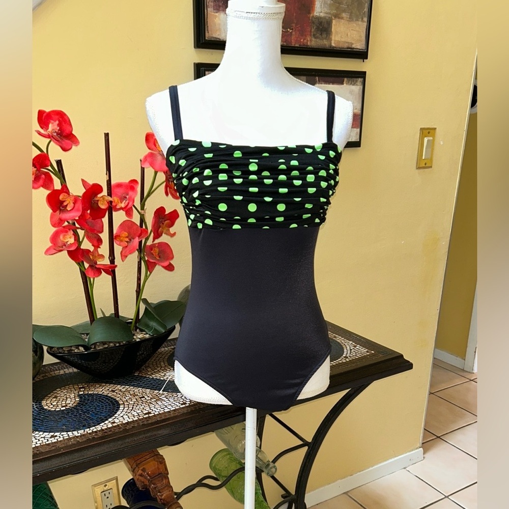 Maxine of Hollywood Sz 16 Ruched 50’s Throwback Black Green Polka Dot Swimsuit